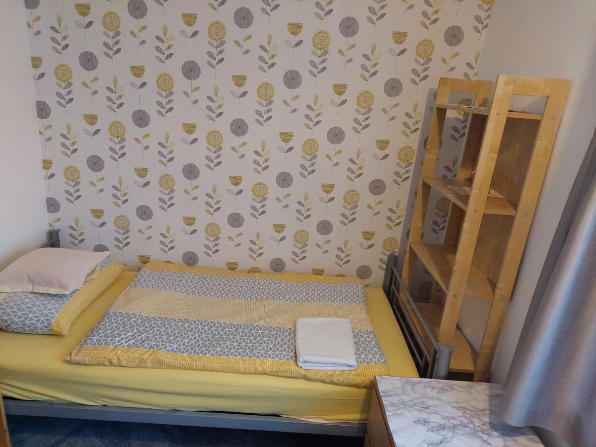 Home Accommodation *