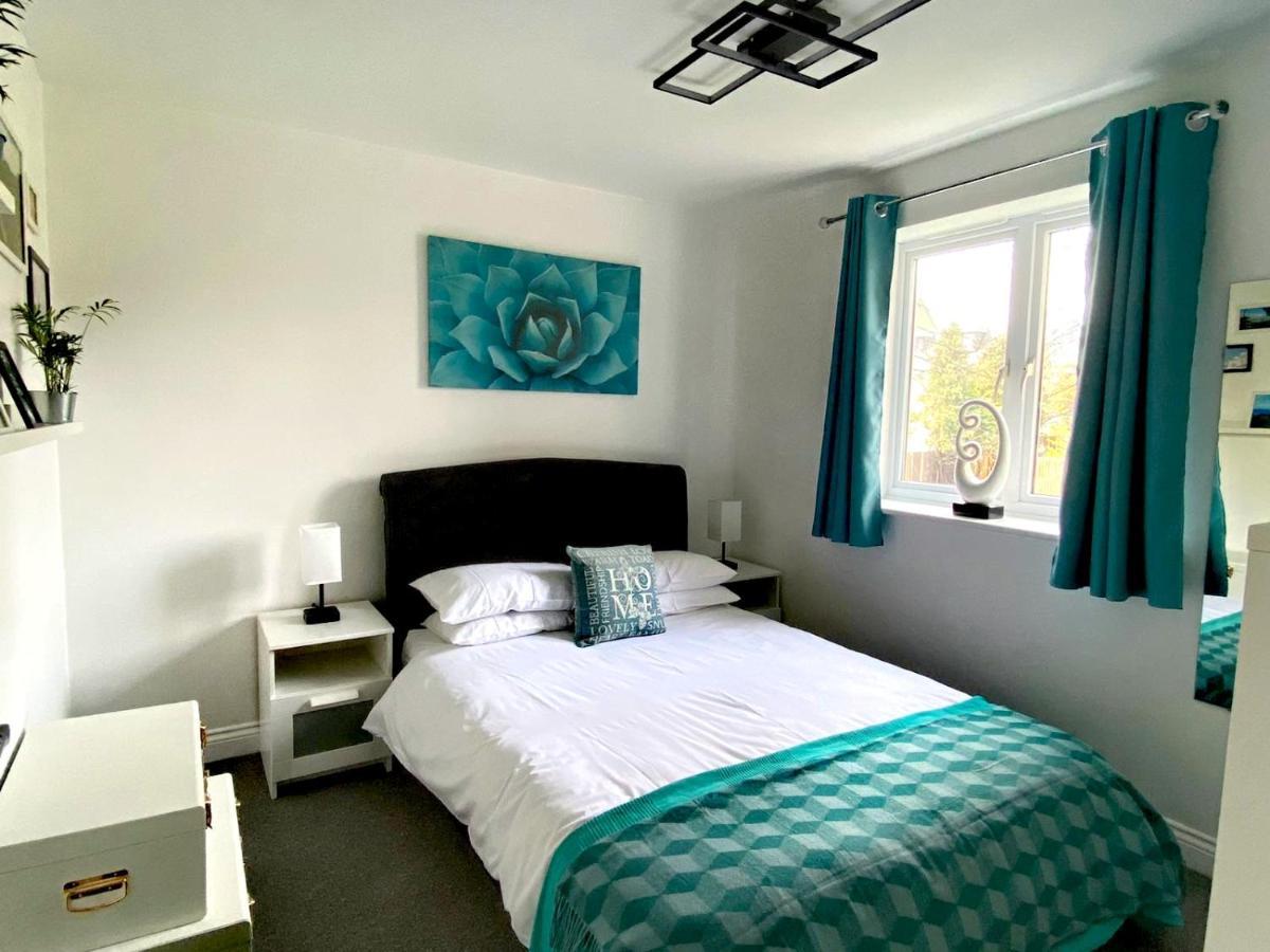 2-bedroom *nr Centre With Parking* *