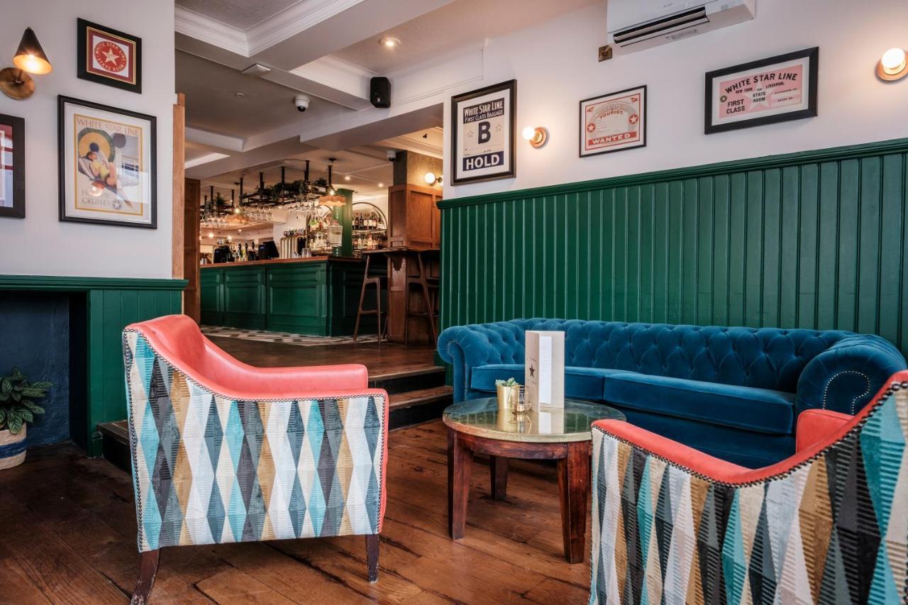 The White Star Tavern