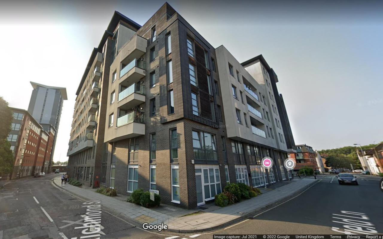 View Apart Of 2-beds & 2-bath - Free Private Parking Space * Southampton