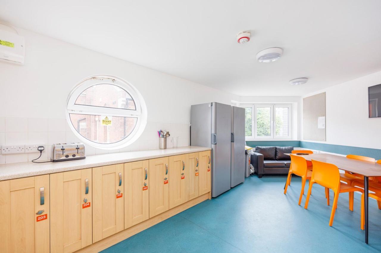 Comfortable Rooms, Southampton - Sk