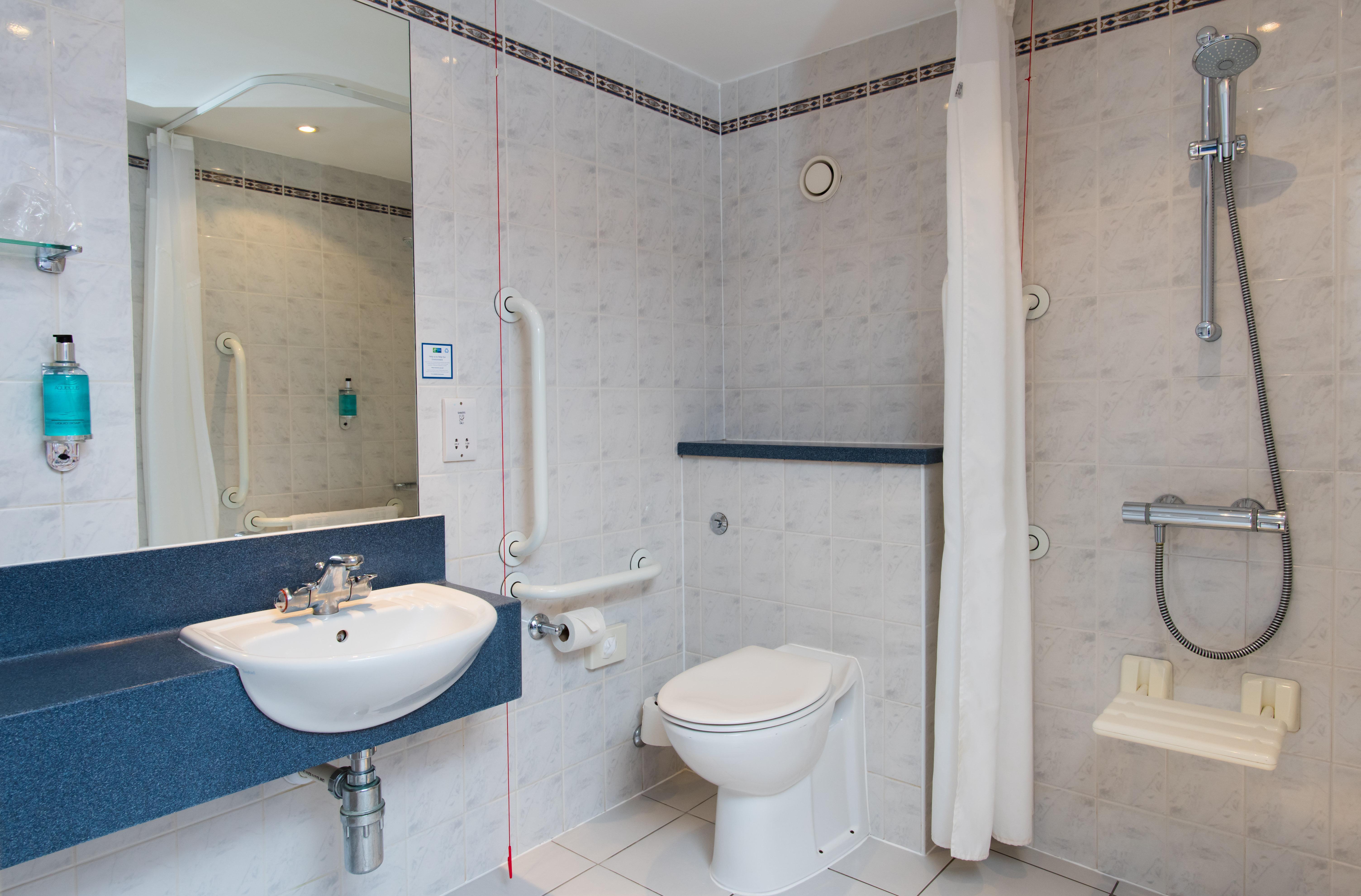 Express West By Ihg Southampton