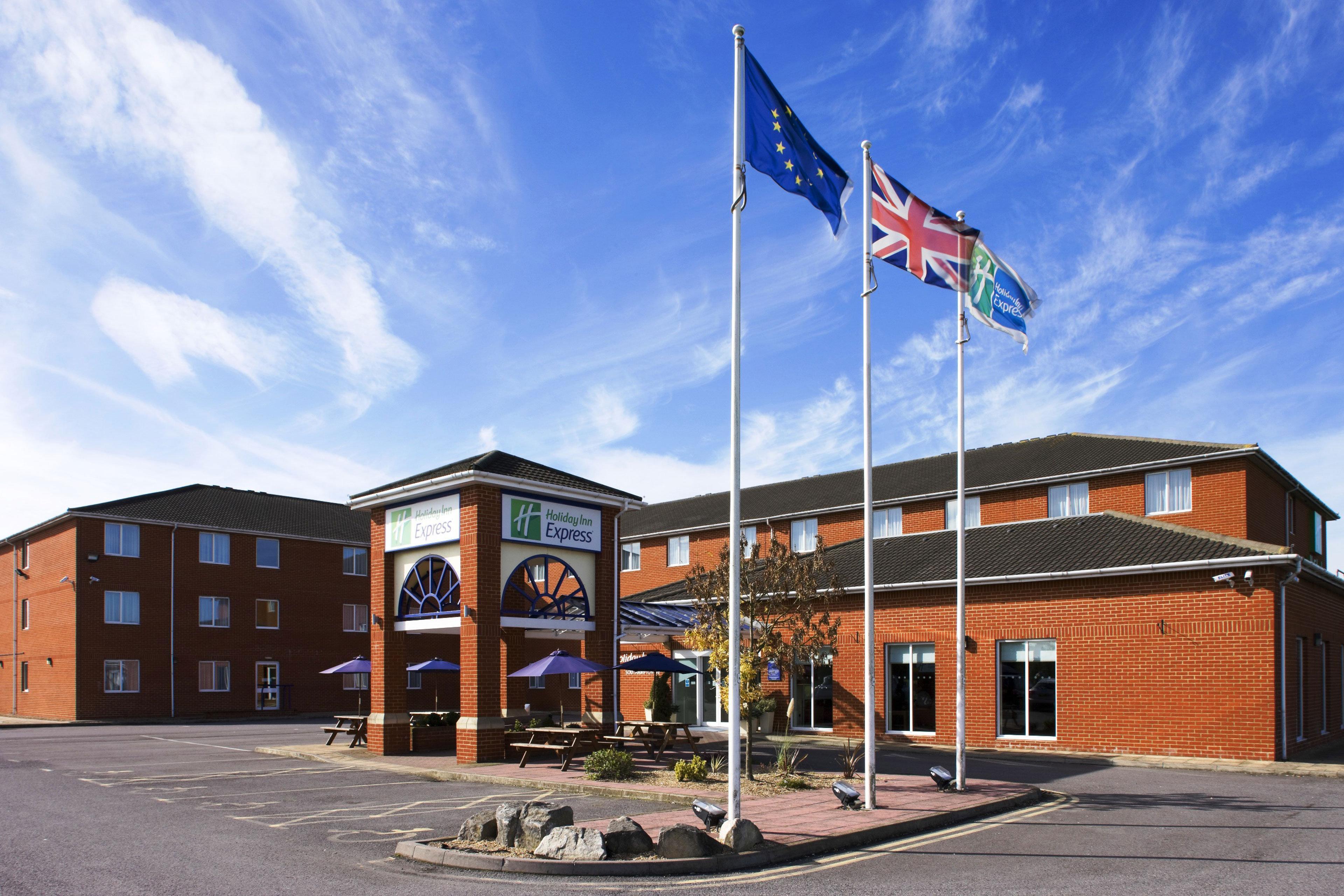Hotel Express West By Ihg 3*
