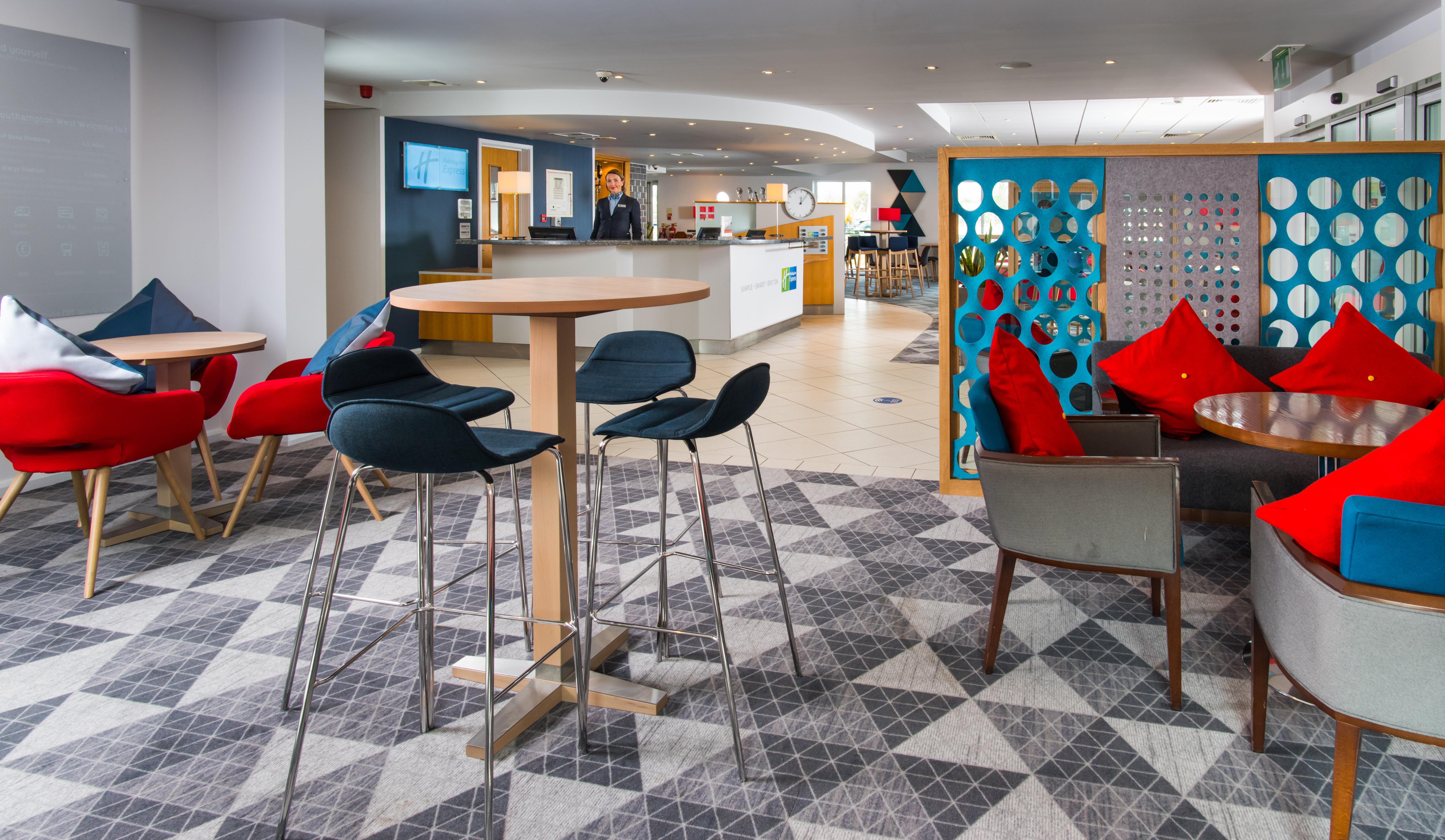 Hotel Express West By Ihg 3*