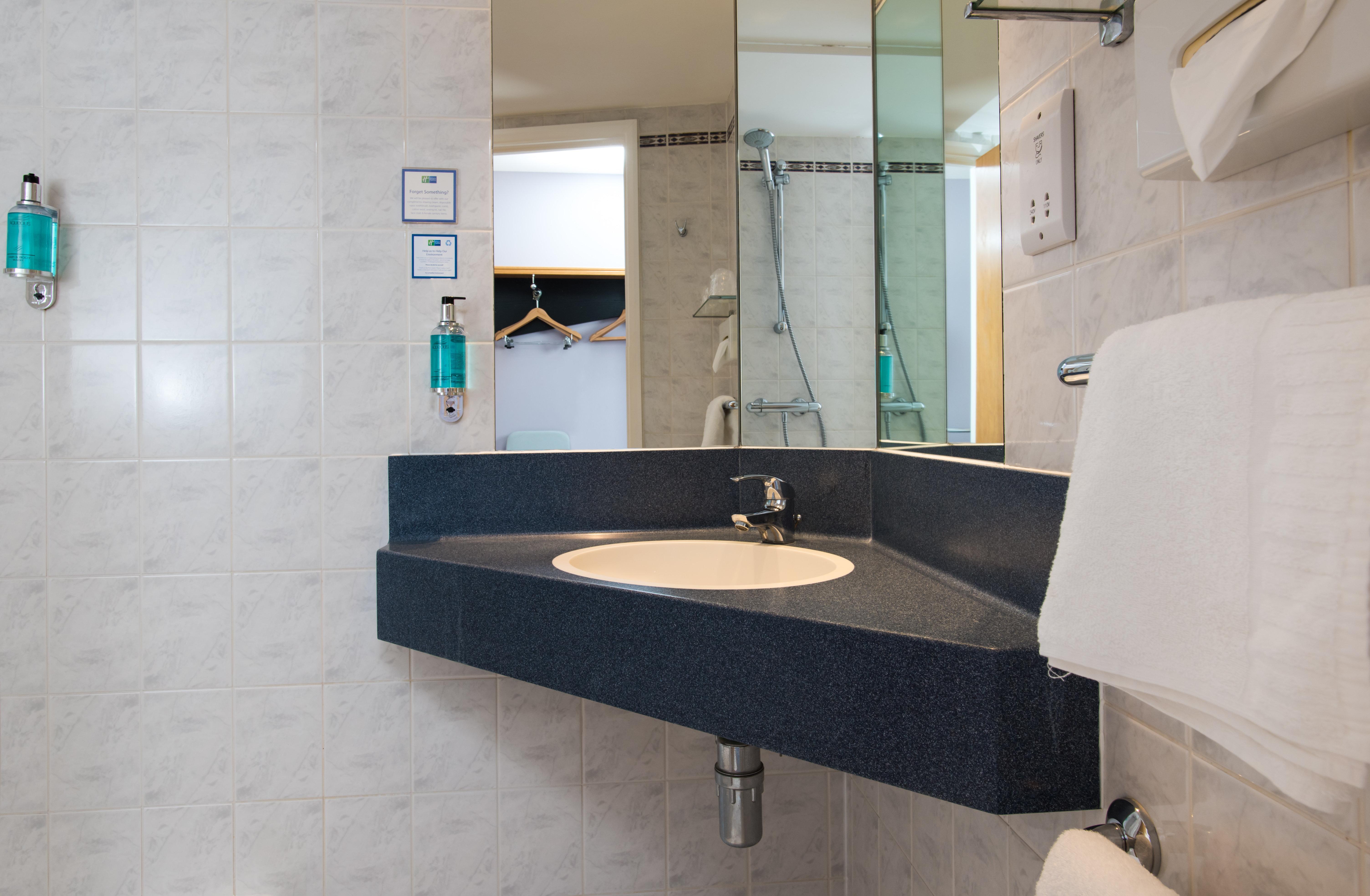 Hotel Express West By Ihg 3*
