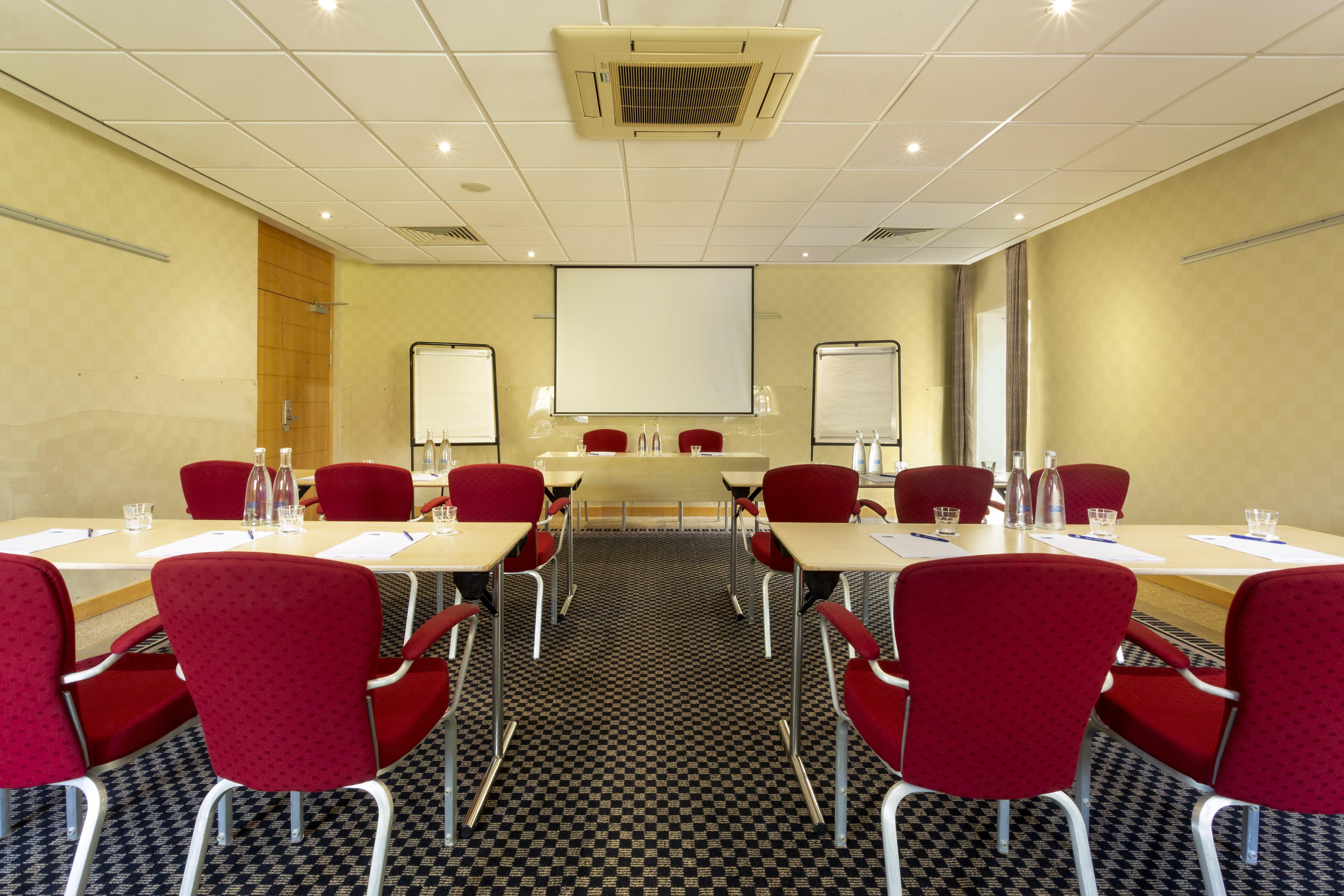 Hotel Express - M27, J7 By Ihg 3*