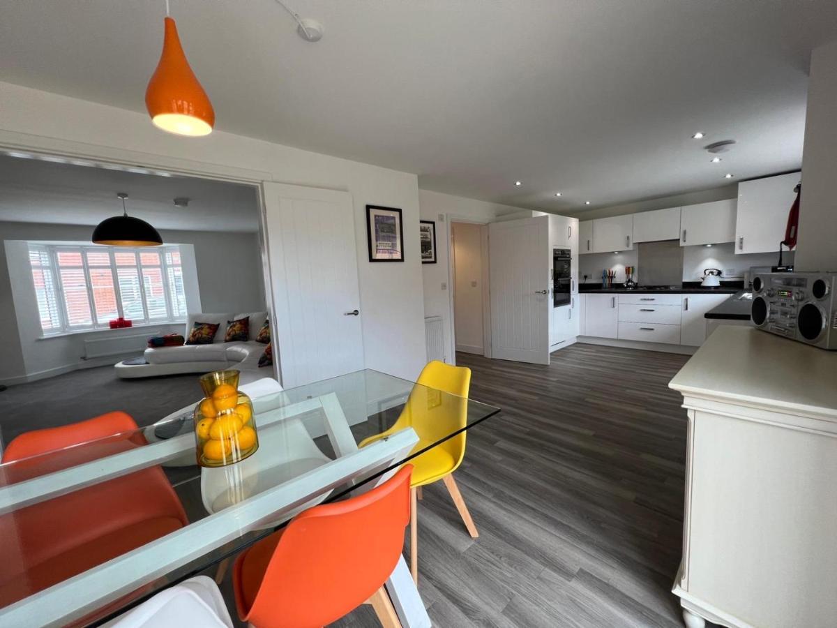 Spacious & Stylish 4-bed House With Hot Tub In Prime Location Apartamento Southampton