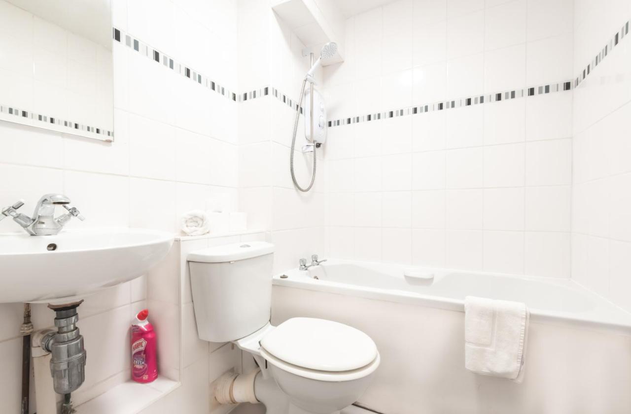 Apartamento Centre Comfort: Spacious 2-bed With Free Parking *