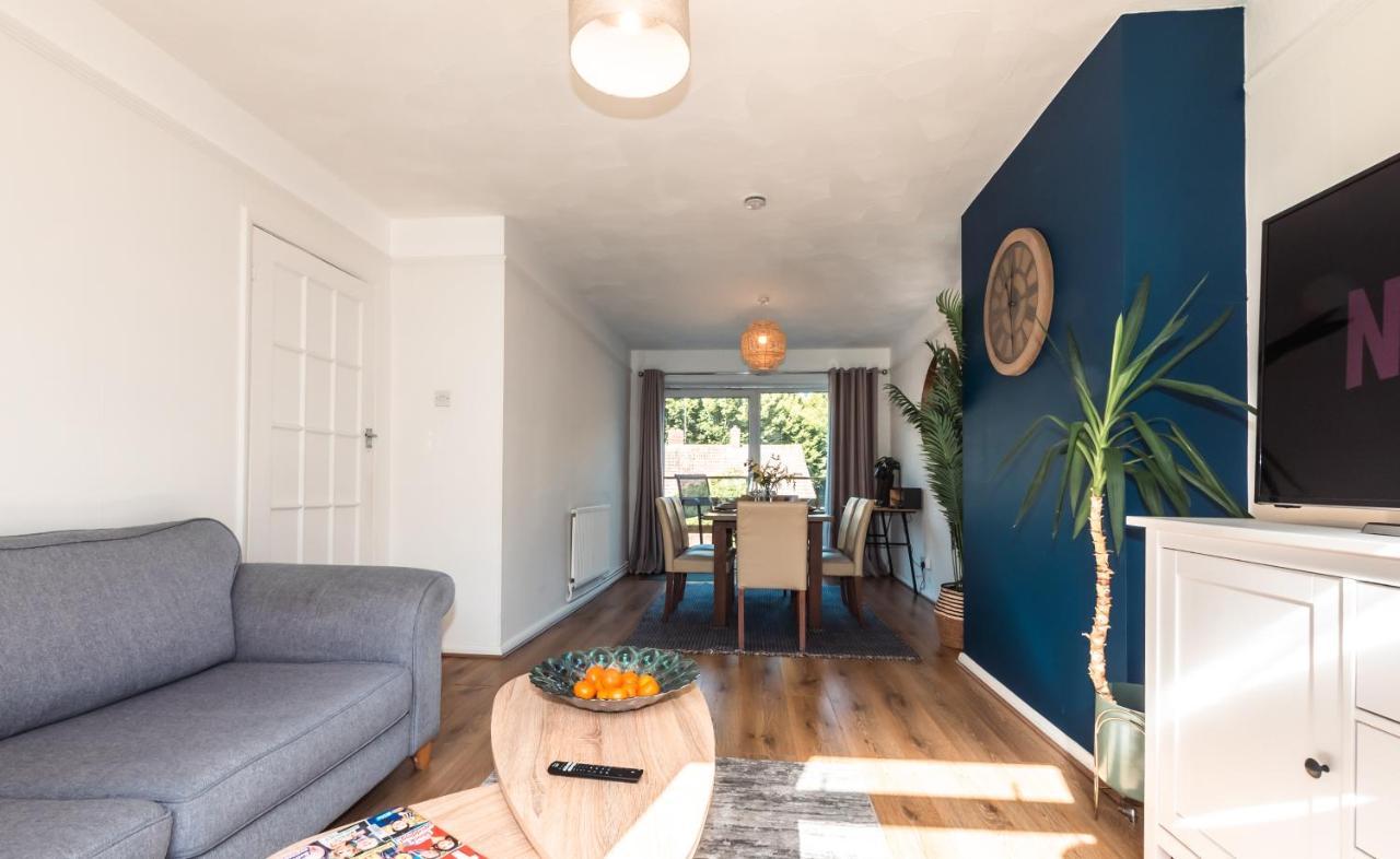 3 Bedrooms House Ideal For Long Stays! Southampton