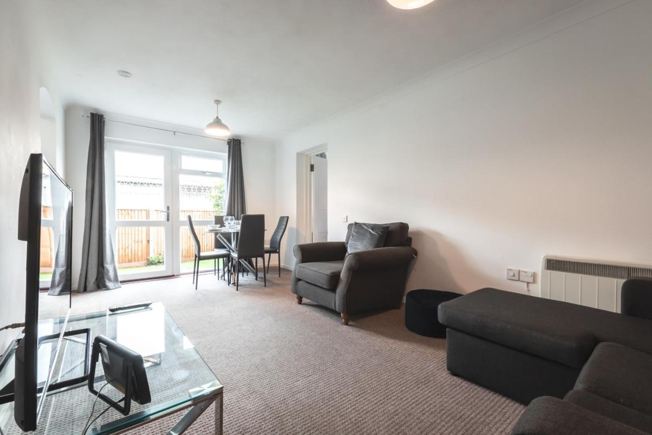 Apartamento Centre Comfort: Spacious 2-bed With Free Parking *