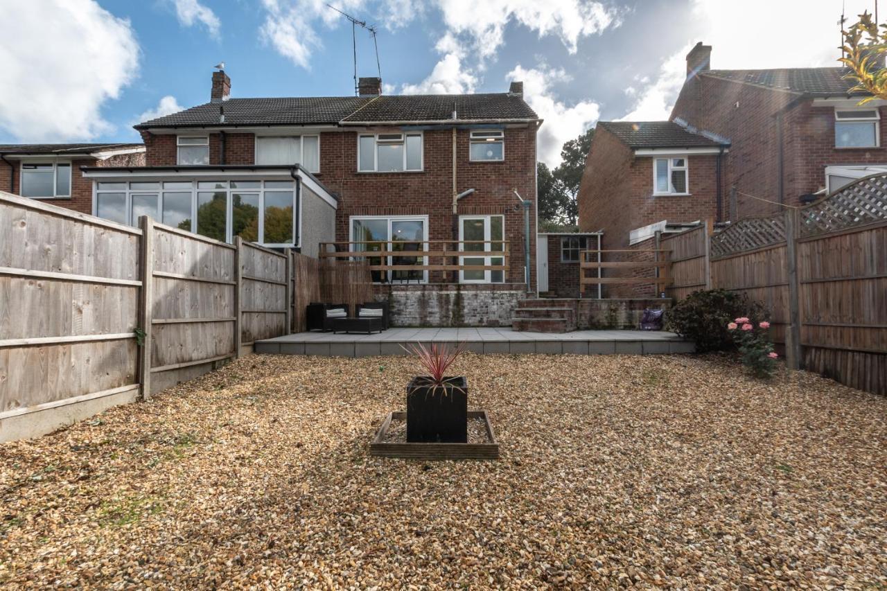 3 Bedrooms House Ideal For Long Stays! * Southampton