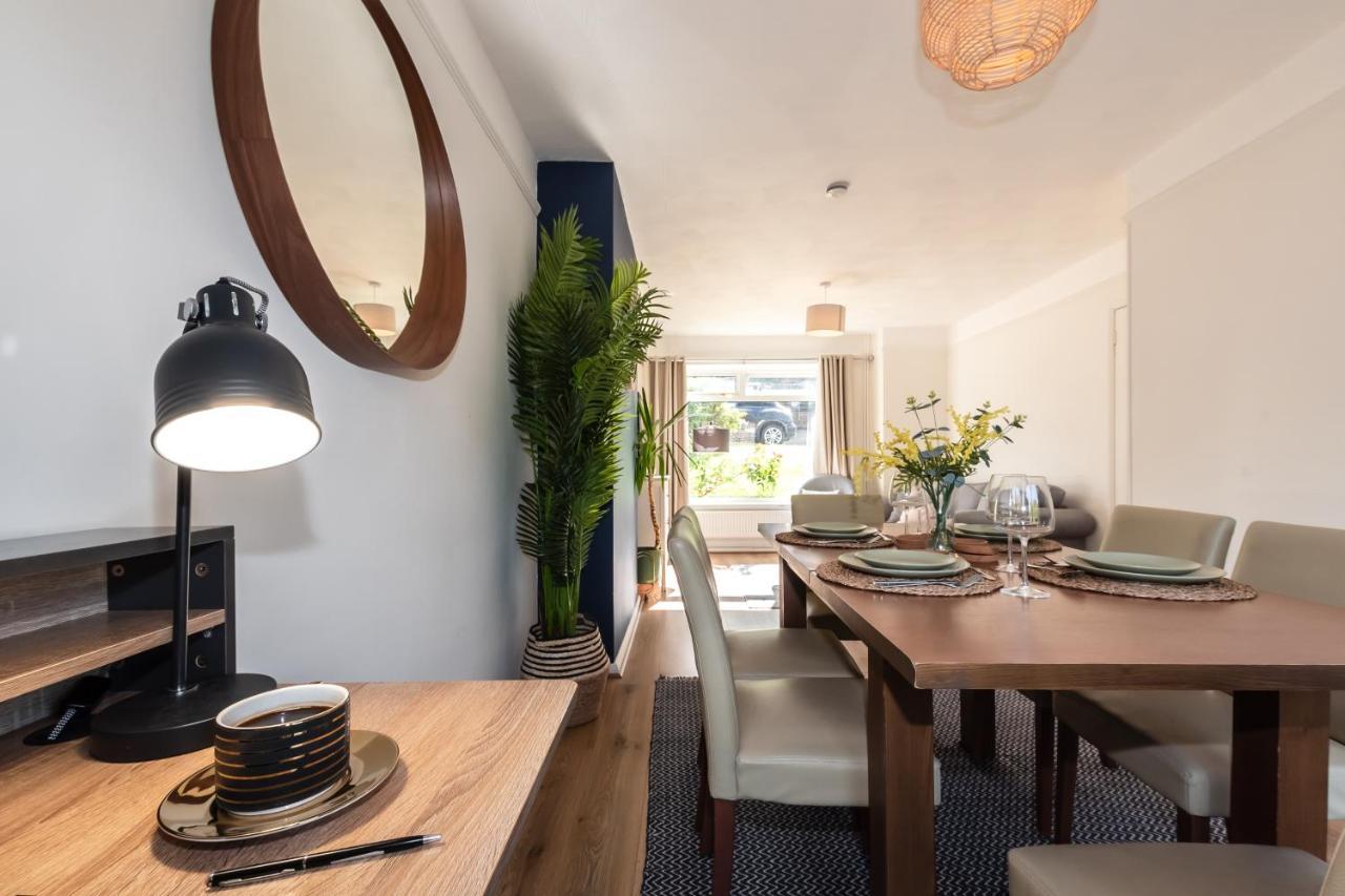 3 Bedrooms House Ideal For Long Stays! *