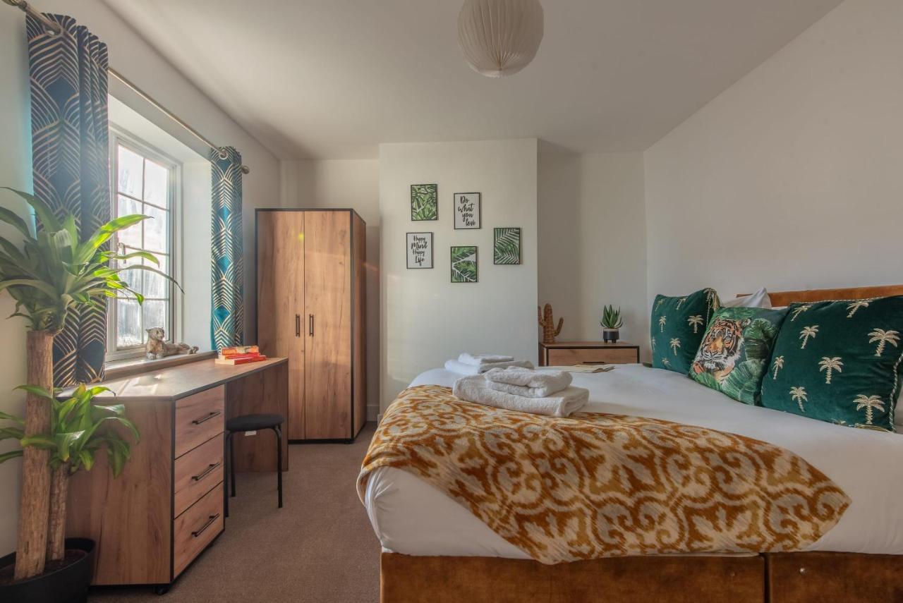 Stylish Centre House