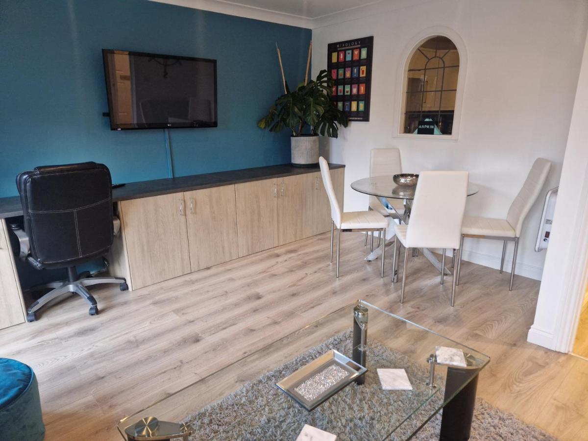 2-bedroom *nr Centre With Parking* Apartment Southampton