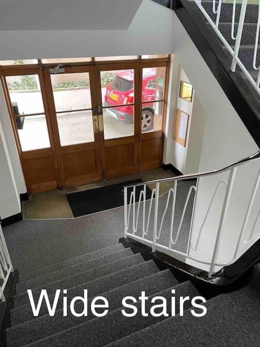 Stylish & Modern Free Parking Apartment Southampton