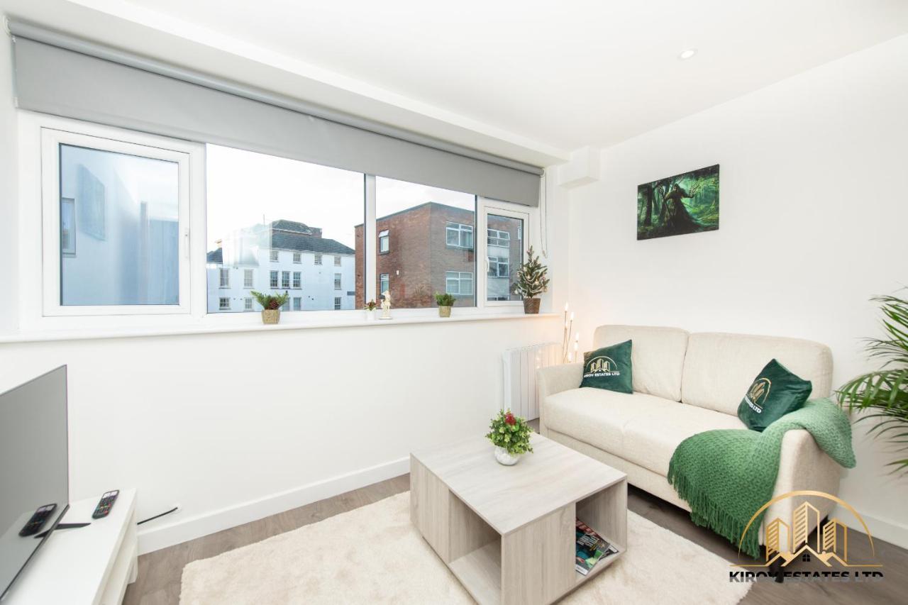 Artemis - The Hunting Watch Of Town Apartment Southampton