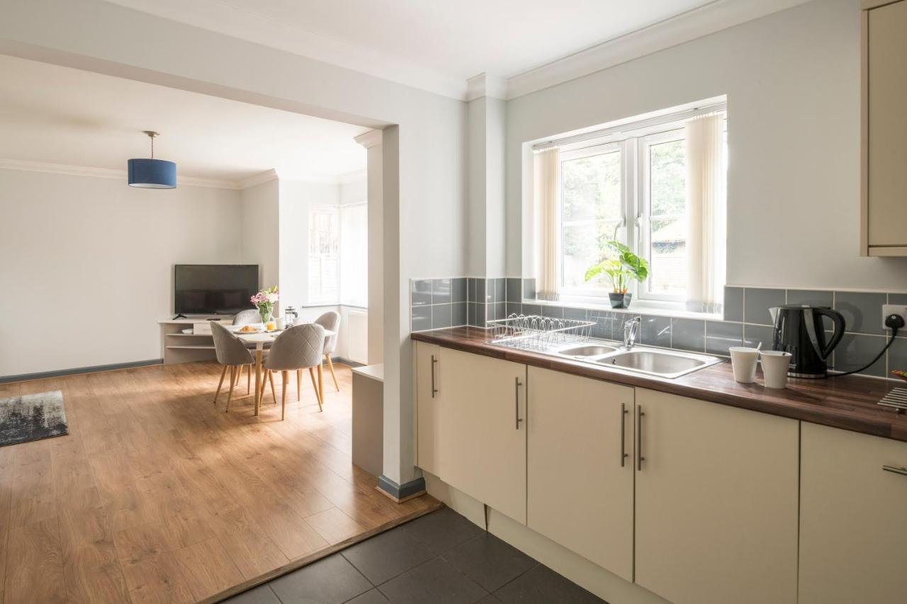 Bassett Road, By Viridian Apartment *