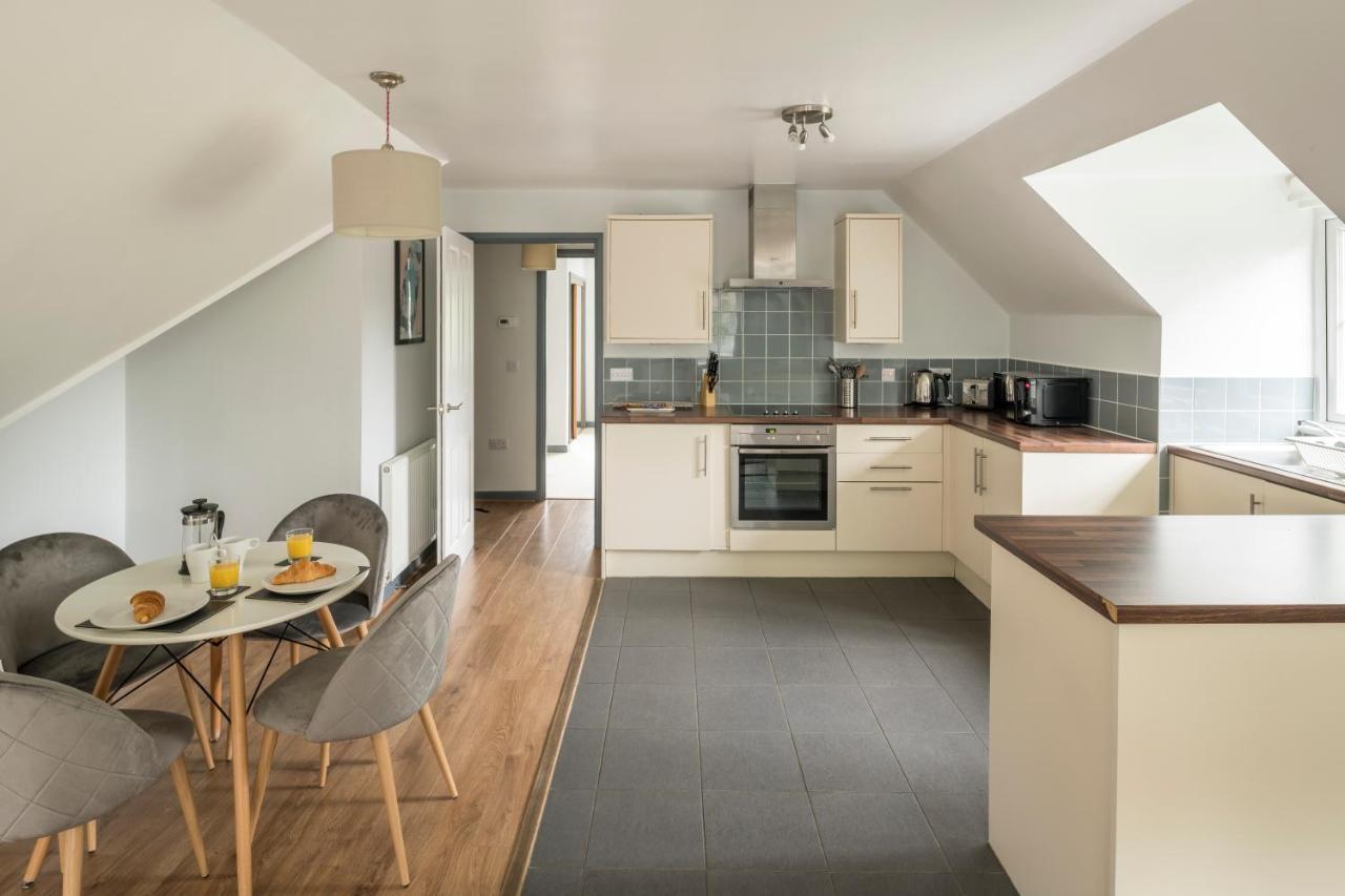 Apartment Bassett Road, By Viridian