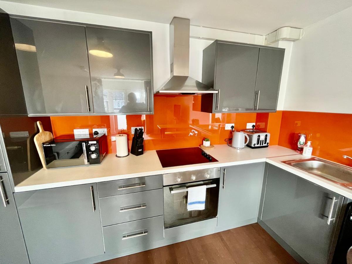 Stylish 2 Bed Riverside Flat, Single Or Kingsize Beds, Free Parking Southampton