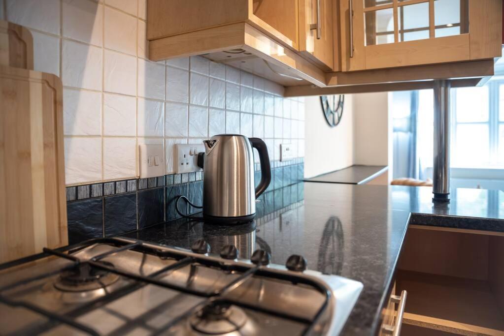 Apartamento Zircon - 2 Bed Flat With Parking