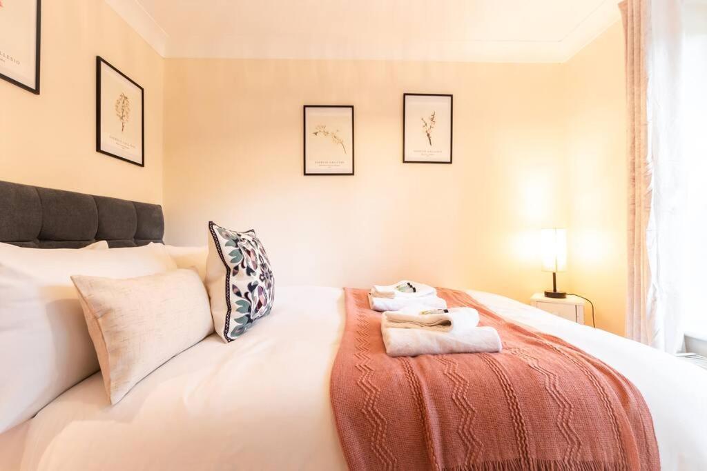 Zircon - 2 Bed Flat With Parking Apartamento *