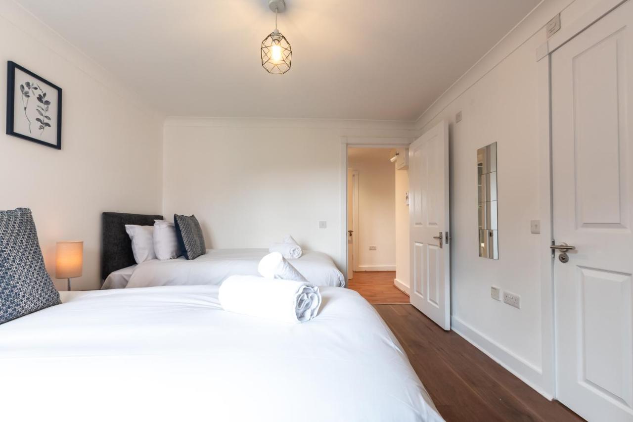 Beryl - 2 Bedroom Flat With Parking *