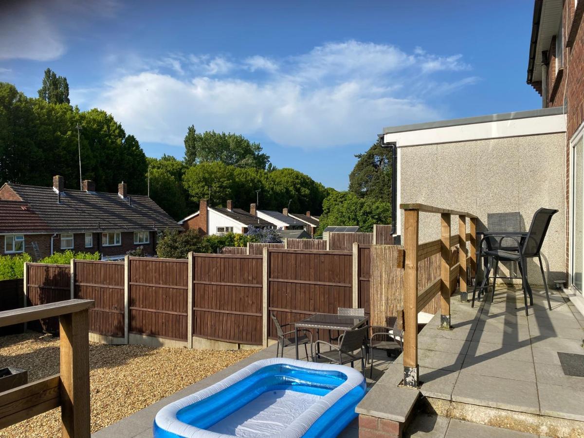 3 Bedrooms House Ideal For Long Stays!