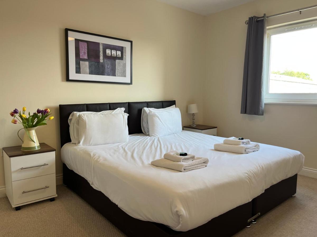 Two Bed Flat White Star Place