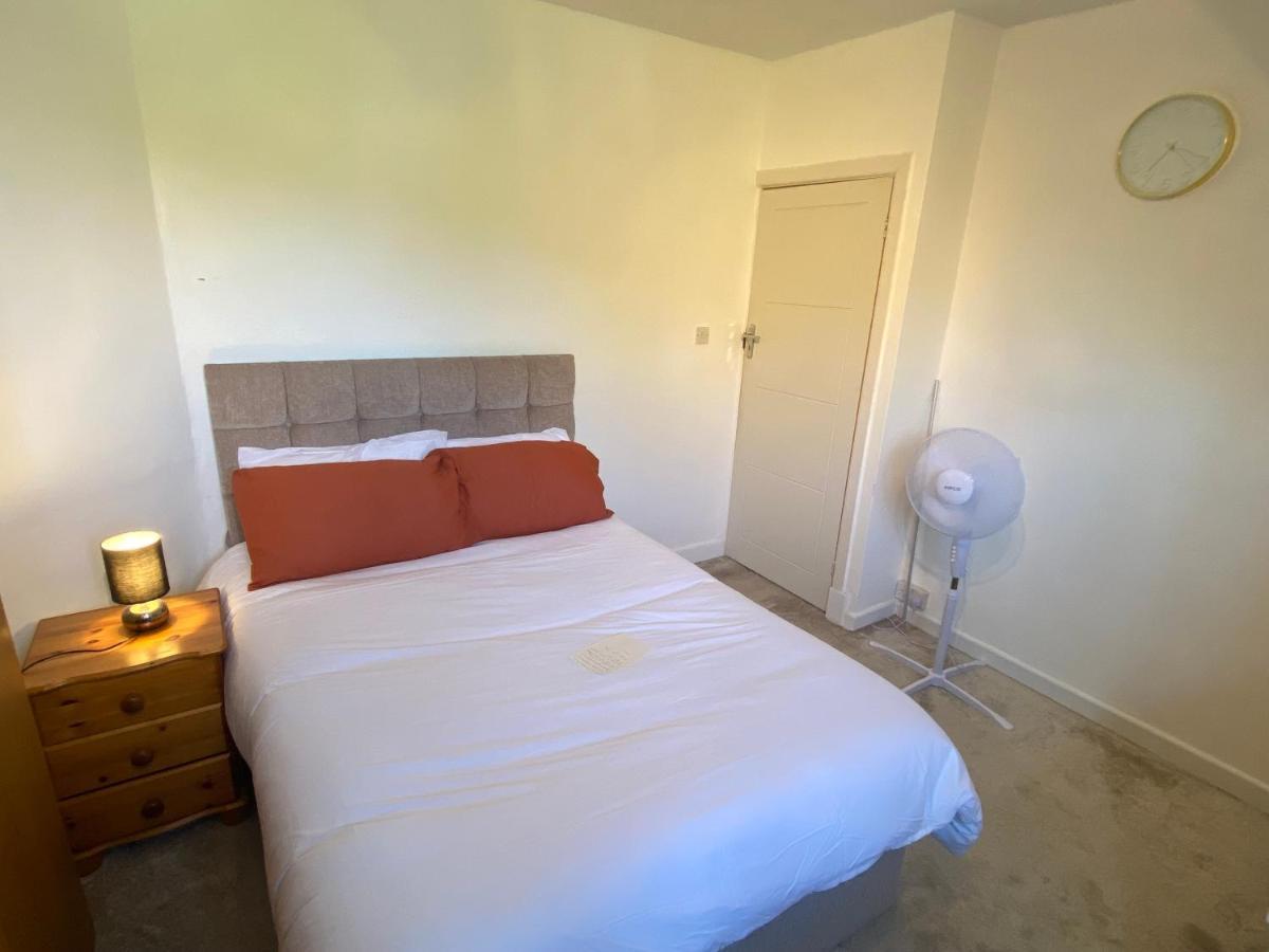 Homestay Bittern With Free Parking & Parking For Cruise Available, Full Access To Kitchen In