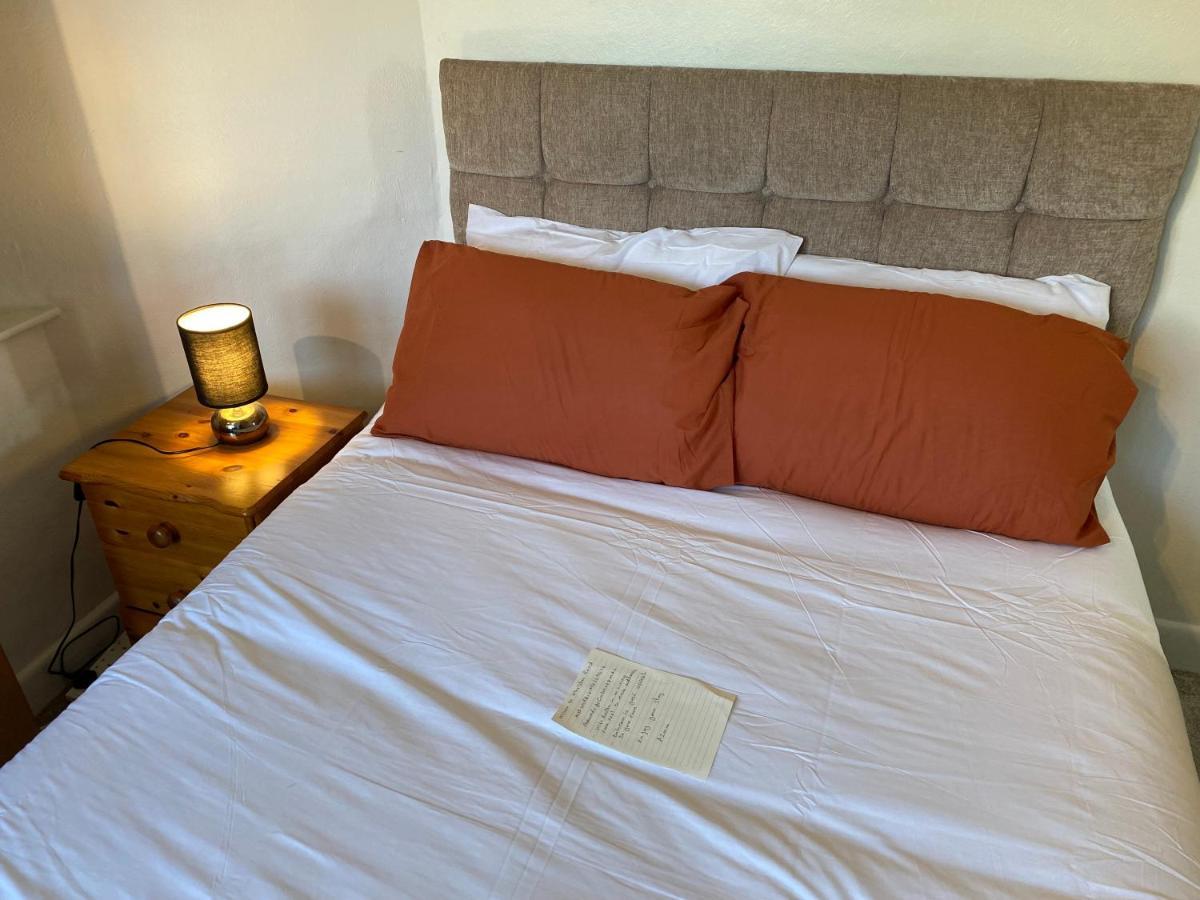 Homestay Bittern With Free Parking & Parking For Cruise Available, Full Access To Kitchen In *
