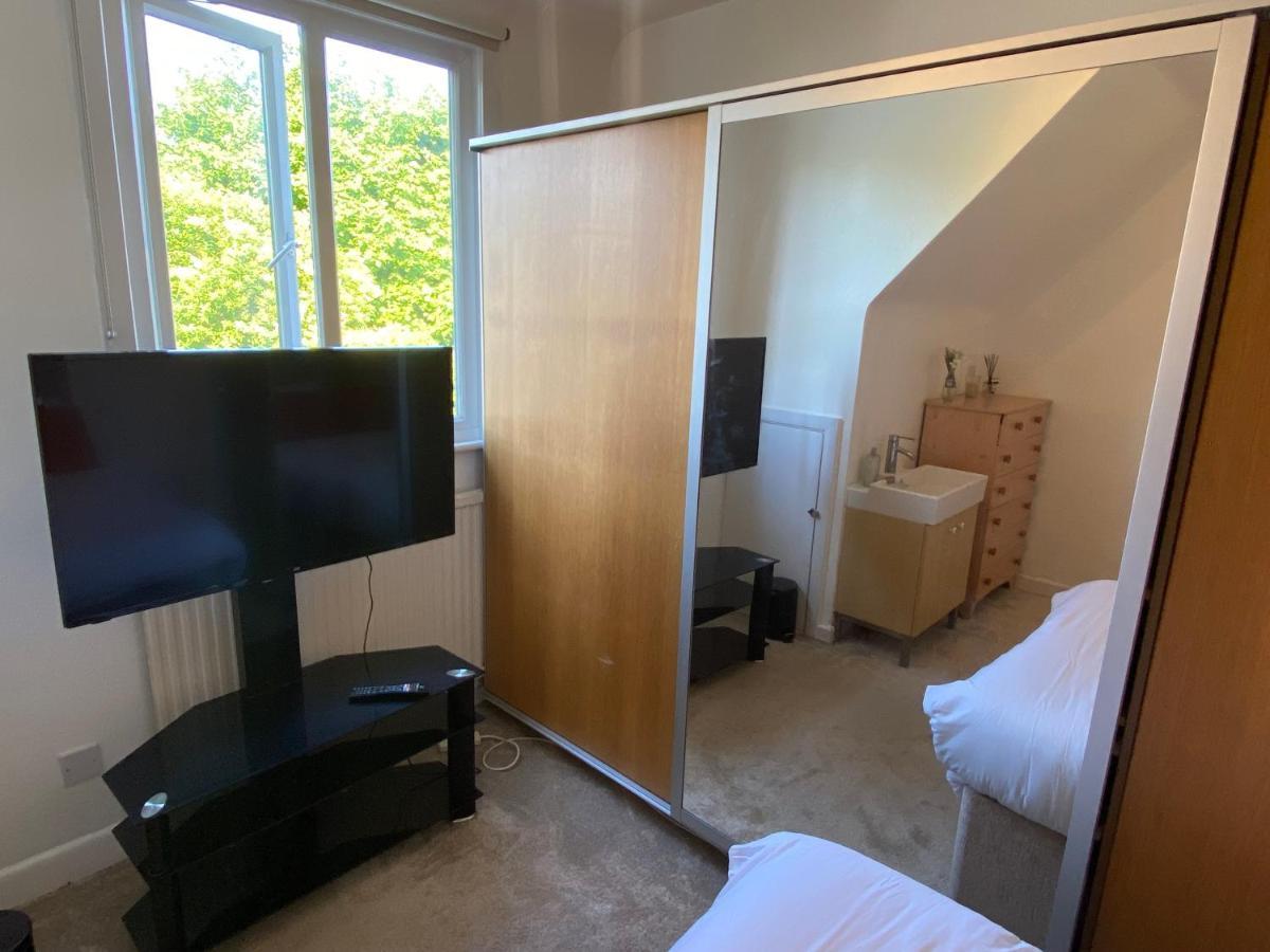 Bittern With Free Parking & Parking For Cruise Available, Full Access To Kitchen In Southampton