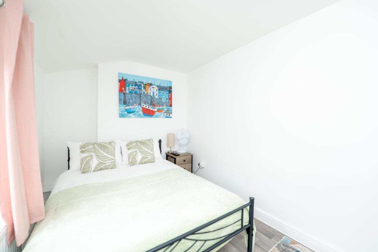 Brinton's Road - Modern In Centre Apartment