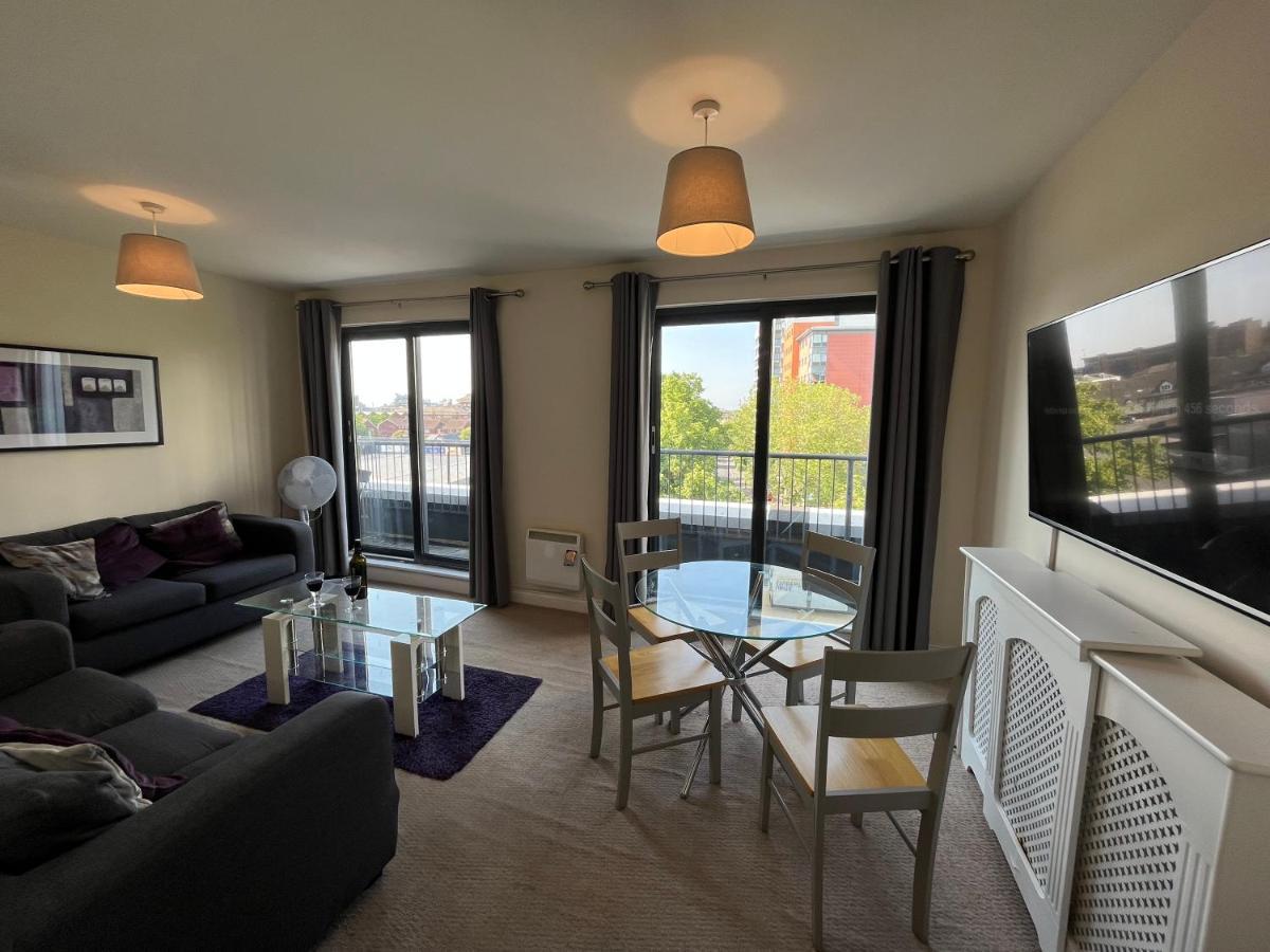 Two Bed Flat White Star Place * Southampton