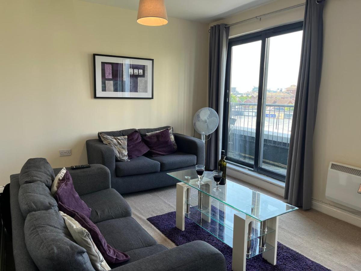 Two Bed Flat White Star Place Apartment