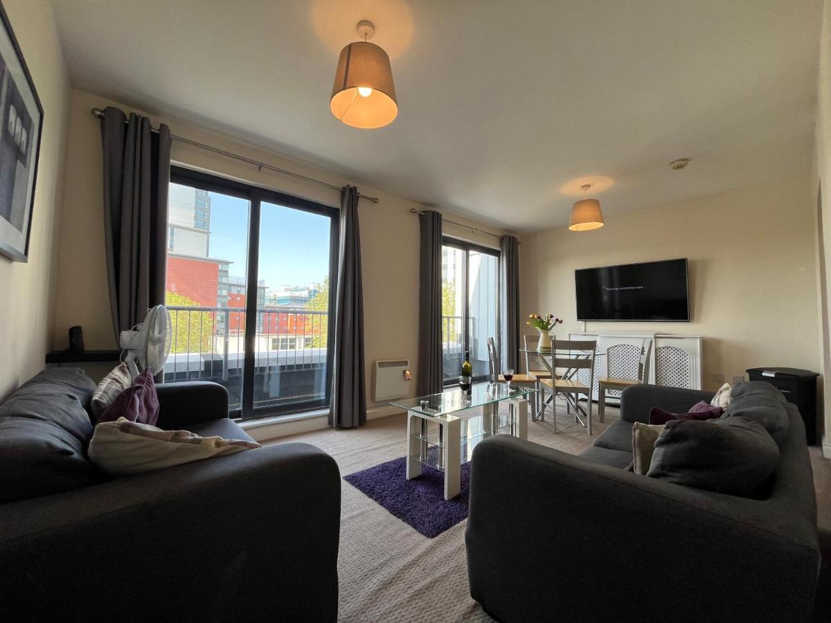 Two Bed Flat White Star Place