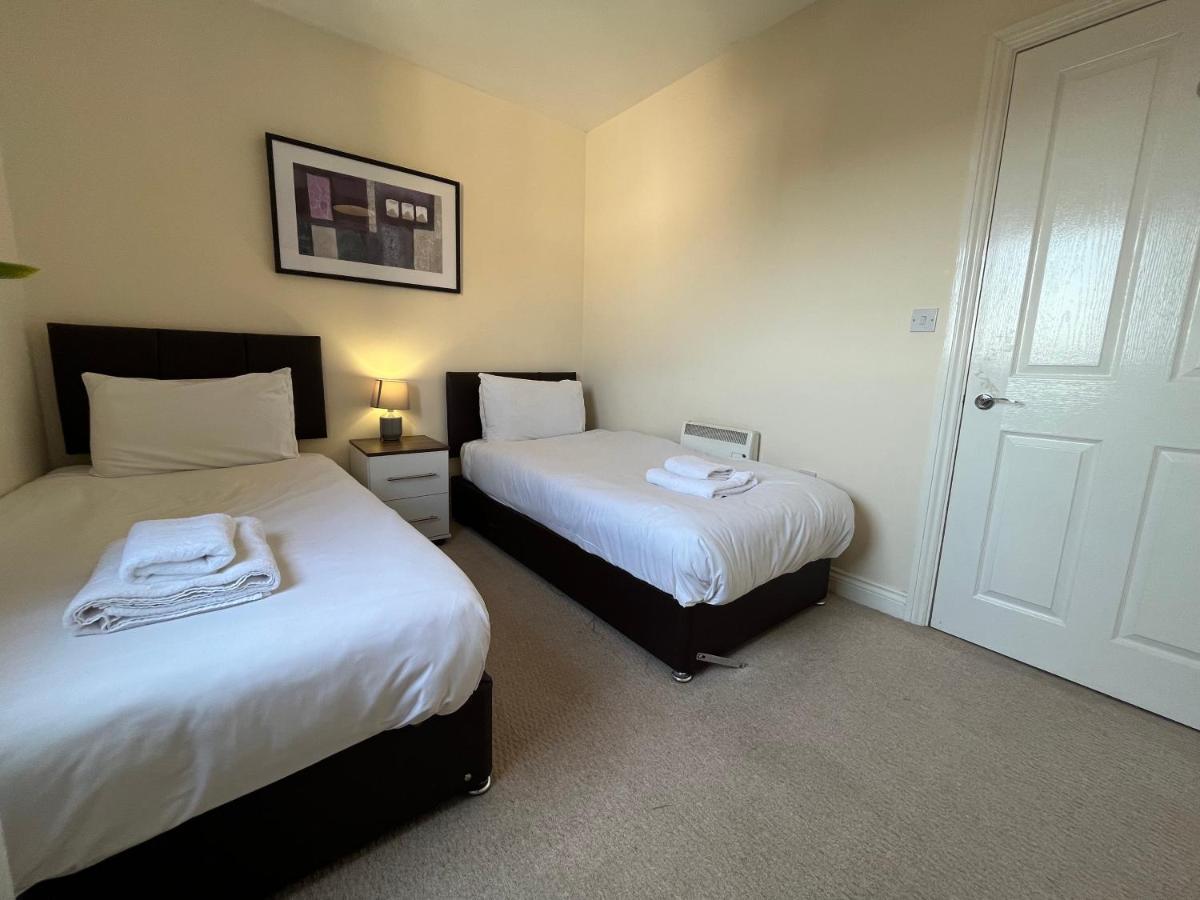 Apartment Two Bed Flat White Star Place *