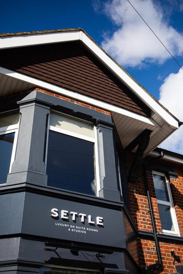 Settle - Stylish Self Check-in & Self Catering Southampton
