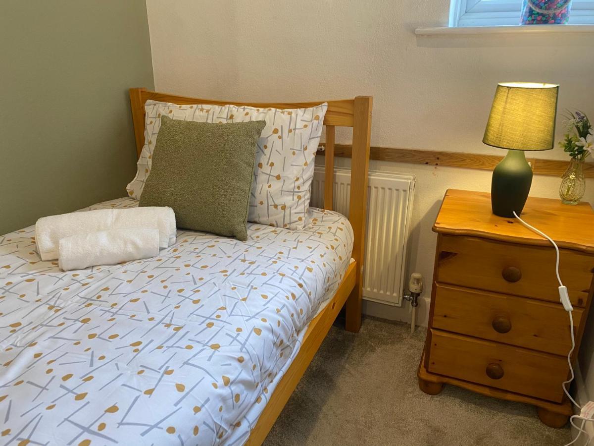 Bittern With Free Parking & Parking For Cruise Available, Full Access To Kitchen In Southampton