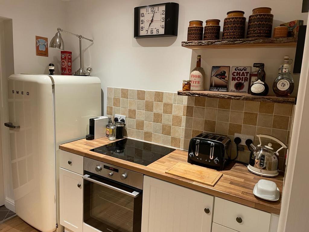 Quirky Edwardian/retro Hideaway Homestay *