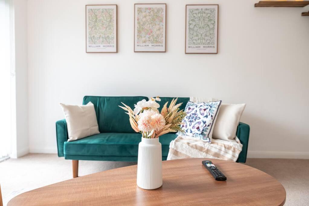 Admiral - 2 Bedroom Flat With Parking *