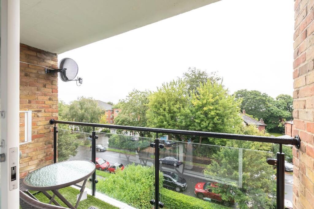 Apartment Admiral - 2 Bedroom Flat With Parking Southampton