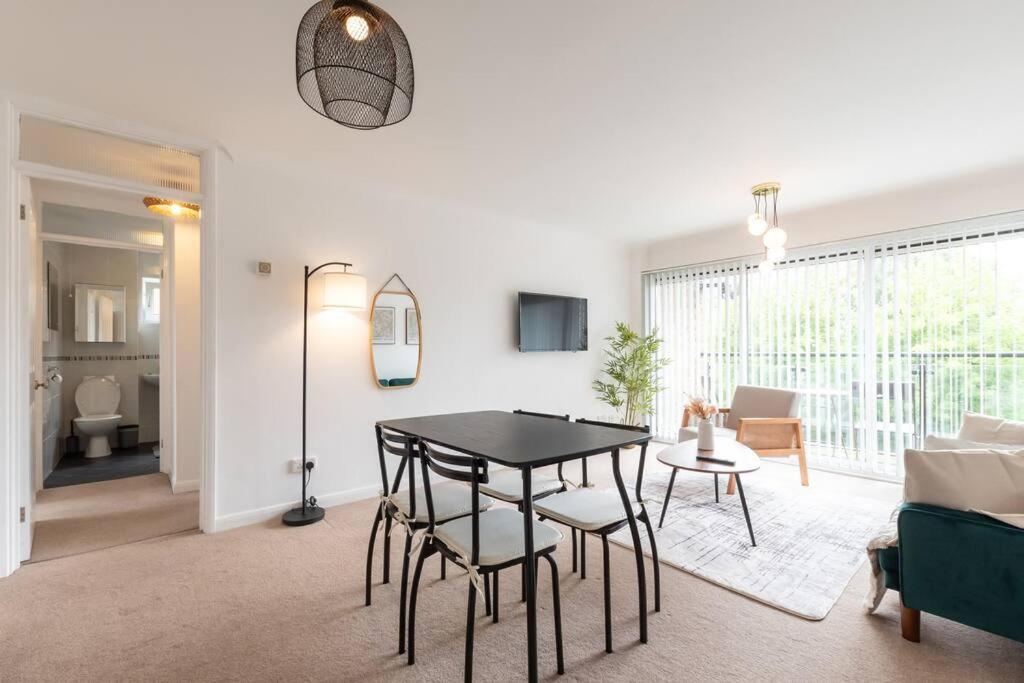 Admiral - 2 Bedroom Flat With Parking Apartment *