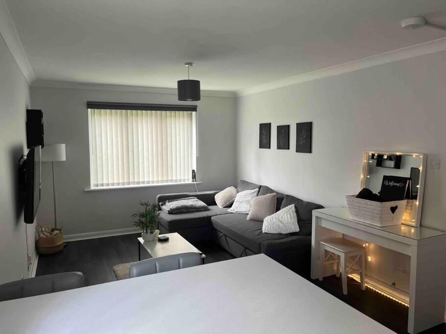 Apartment Newly Refurbished With Private Parking Southampton