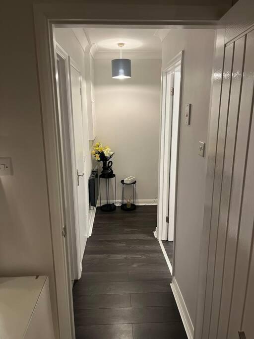 Apartment Newly Refurbished With Private Parking *