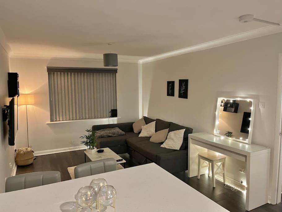 Apartment Newly Refurbished With Private Parking