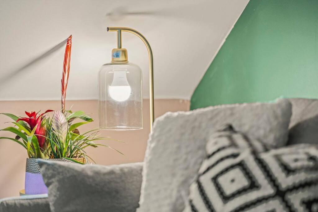 Comfortable Retreat Near Centre- 1 Bed, 3 Guests Apartment Southampton