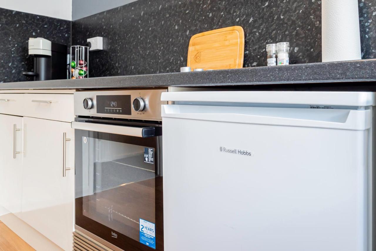 Apartamento 3Br, Sleeps 8 Walk To Mayflower & Parking!