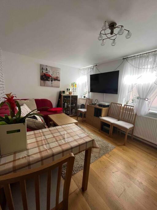 Private Flat In Centre With Parking Apartment Southampton