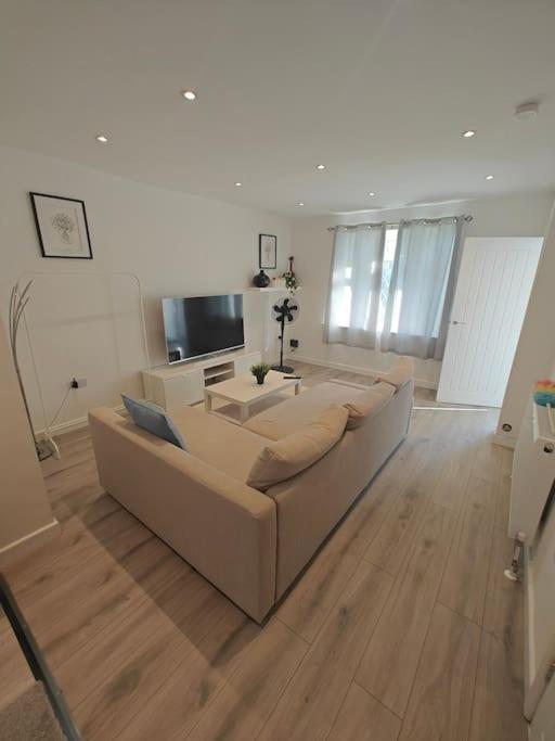 Holiday home Stunning 4 Bed House Ideal For Contractors