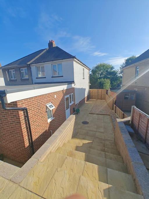 Stunning 4 Bed House Ideal For Contractors Southampton